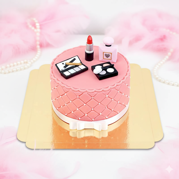 Make Up Torte mit weiĂem Band und Deko
