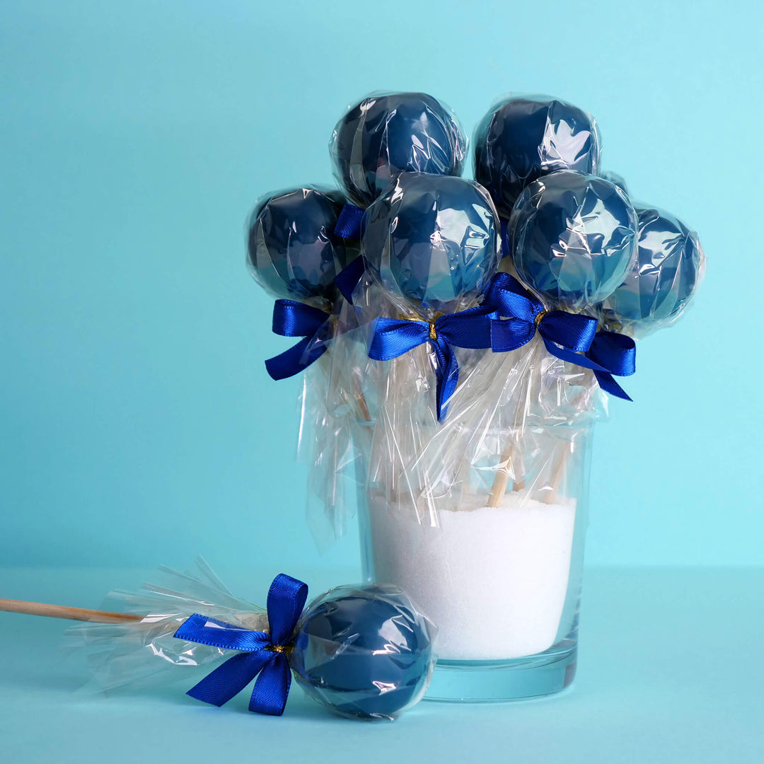 Enfärgade färgglada Cake Pops (12 stycken)