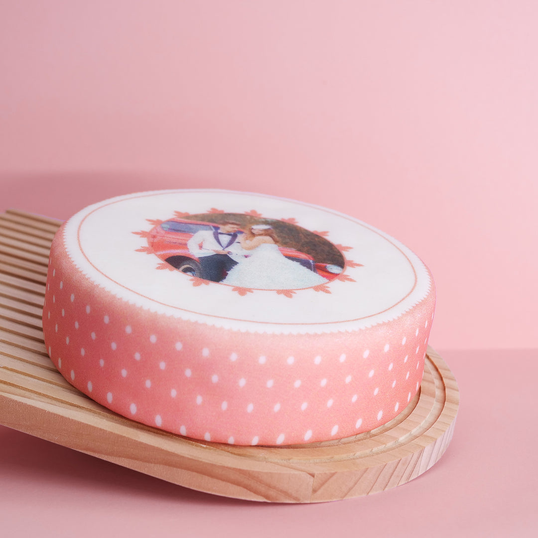 Fototårta med pastellrosa ram, rund