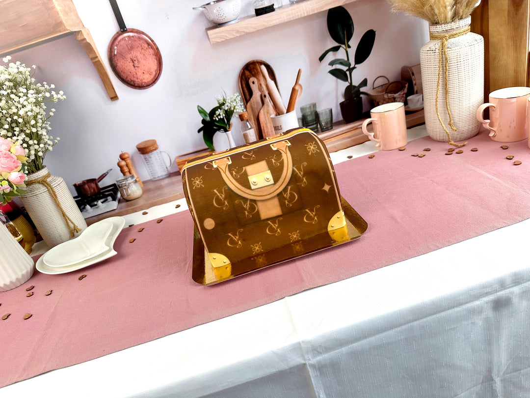 Handväsktårta VG, Brun med beiga detaljer