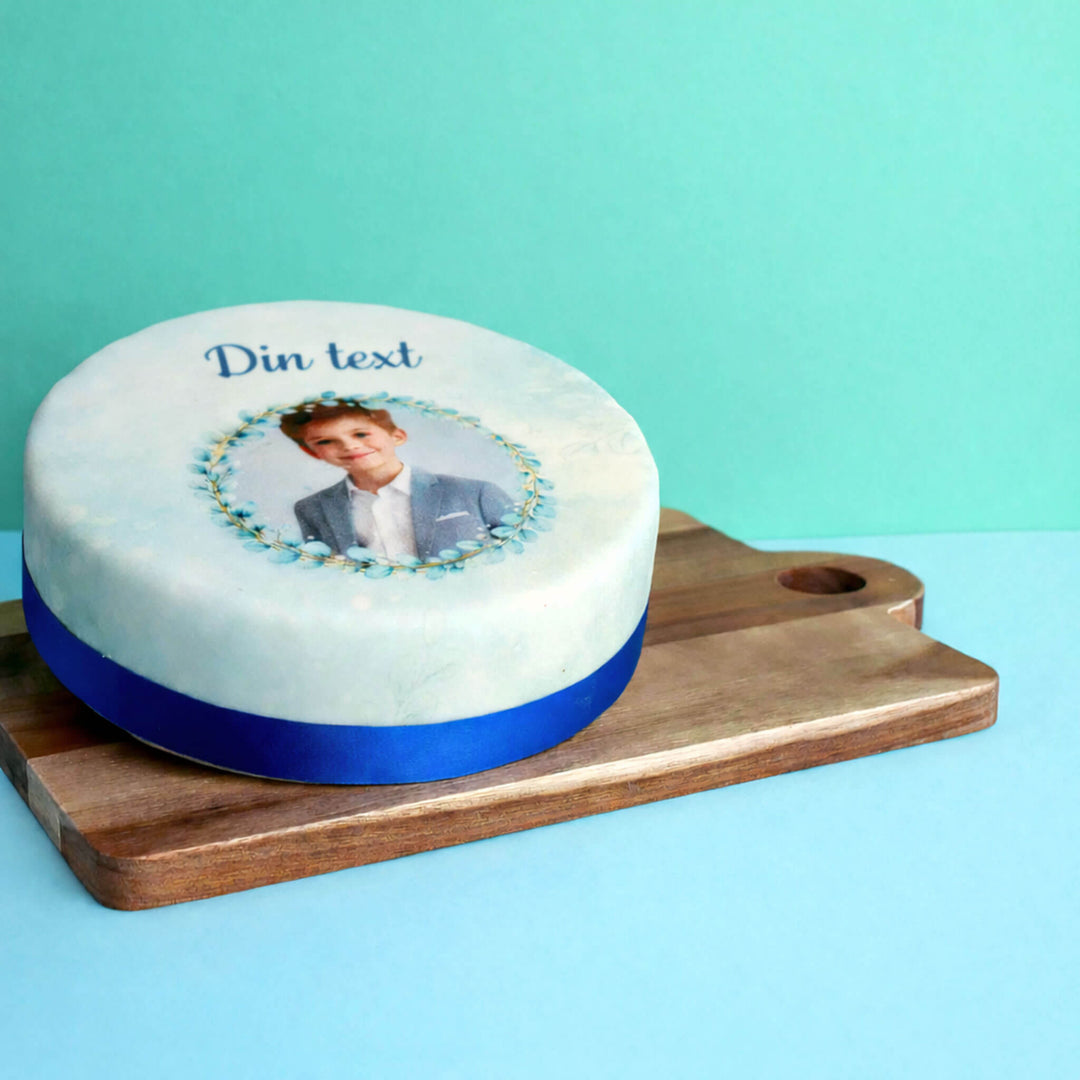 Blå eukalyptus fototårta med personlig text
