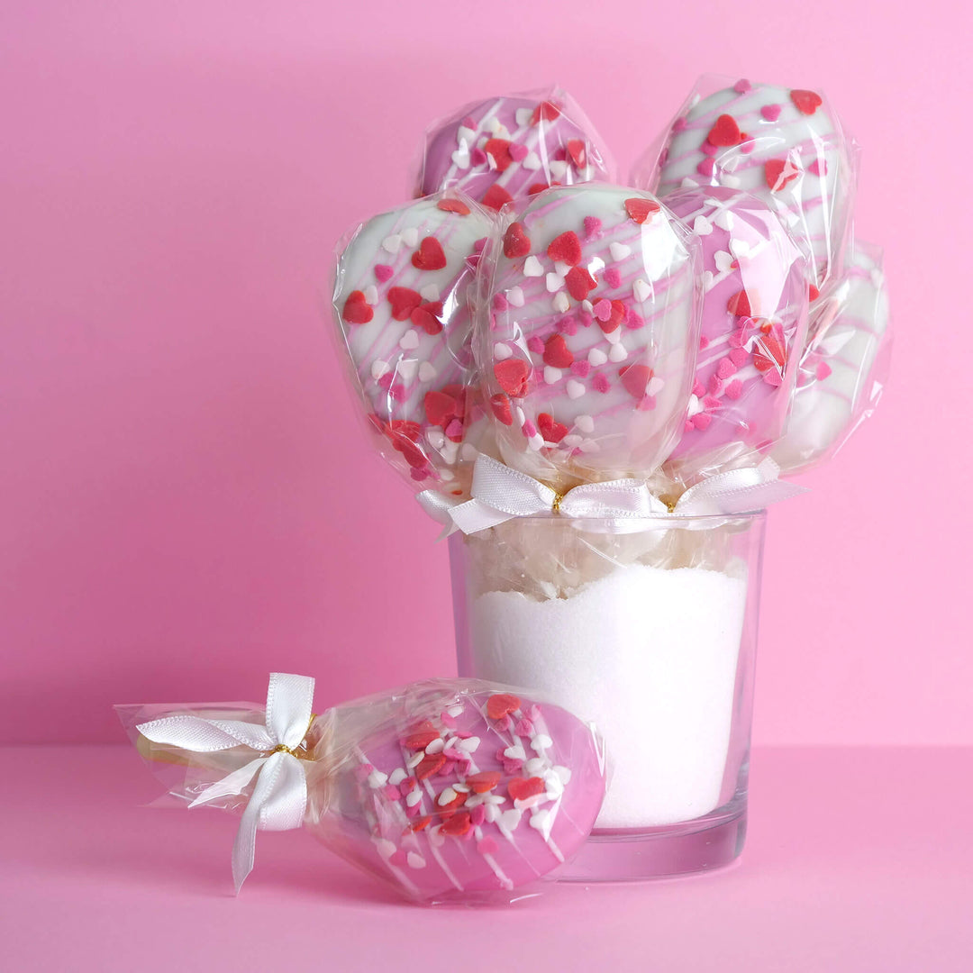 Love Cake Popsicle med hjärtströssel (10 stycken)