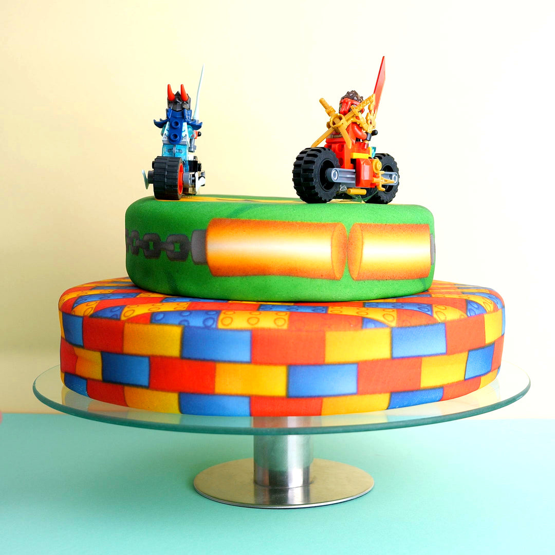 Lego® Ninjago® på tvåvånings Ninja-tårta