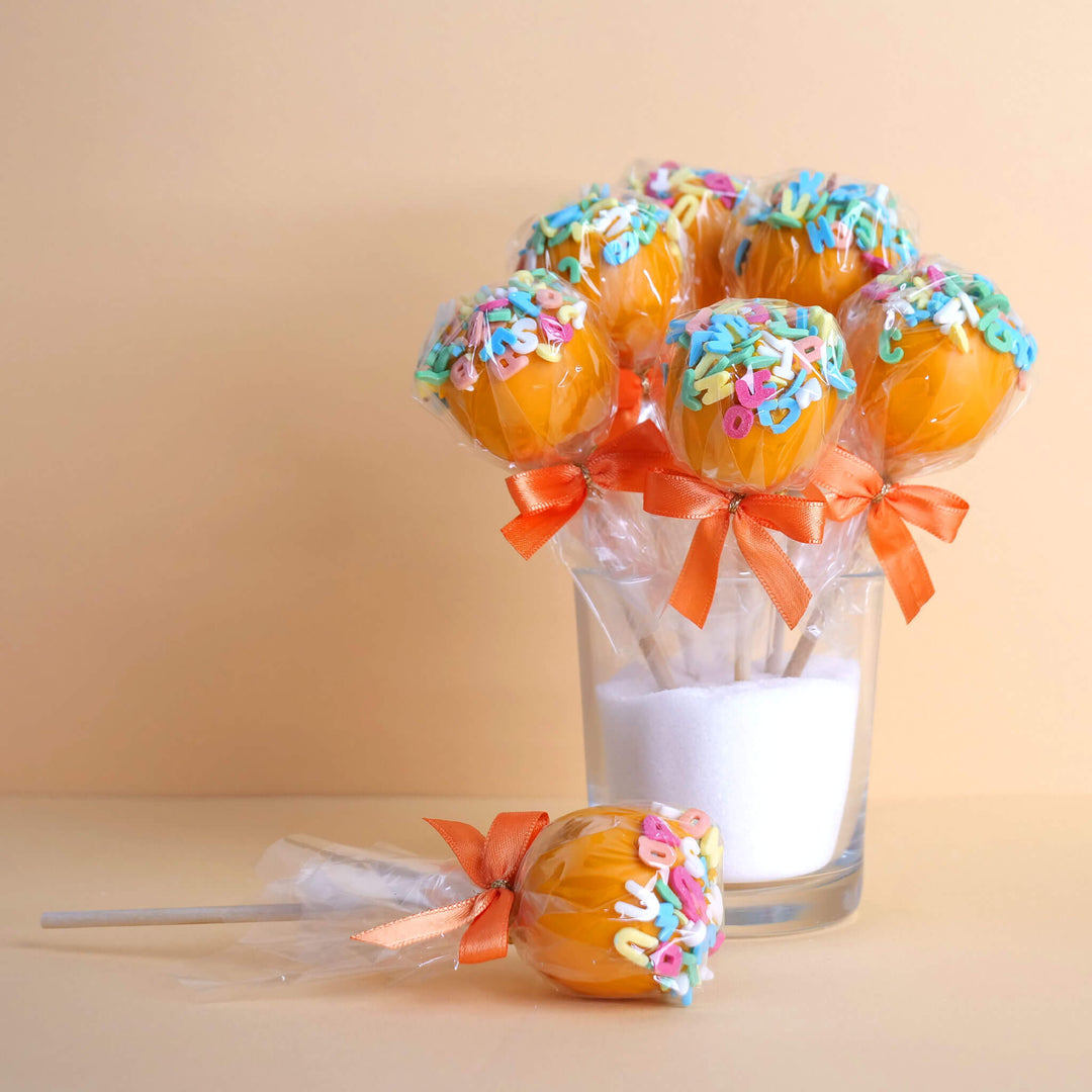 Orange Buchstaben Cake-Pops (12 Stück)