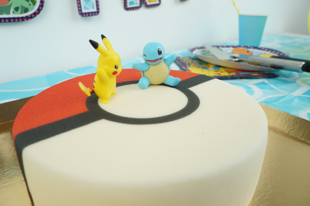 Spelbolltårta med Pokémon®-figur