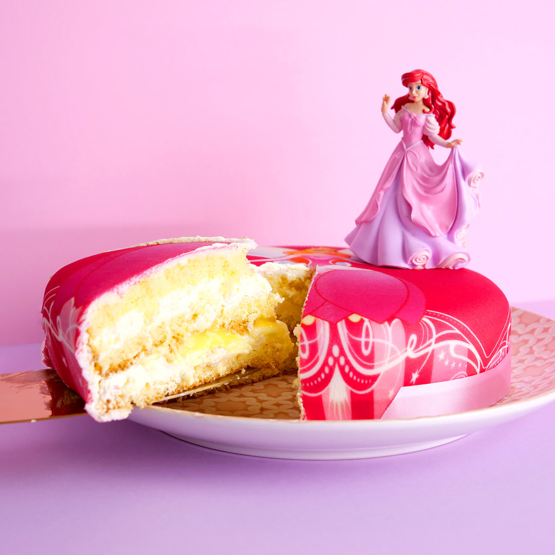 Disney®prinsessan Ariel® på rosa tårta