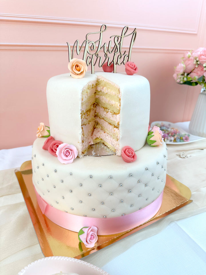 White Wedding Bröllopstårta