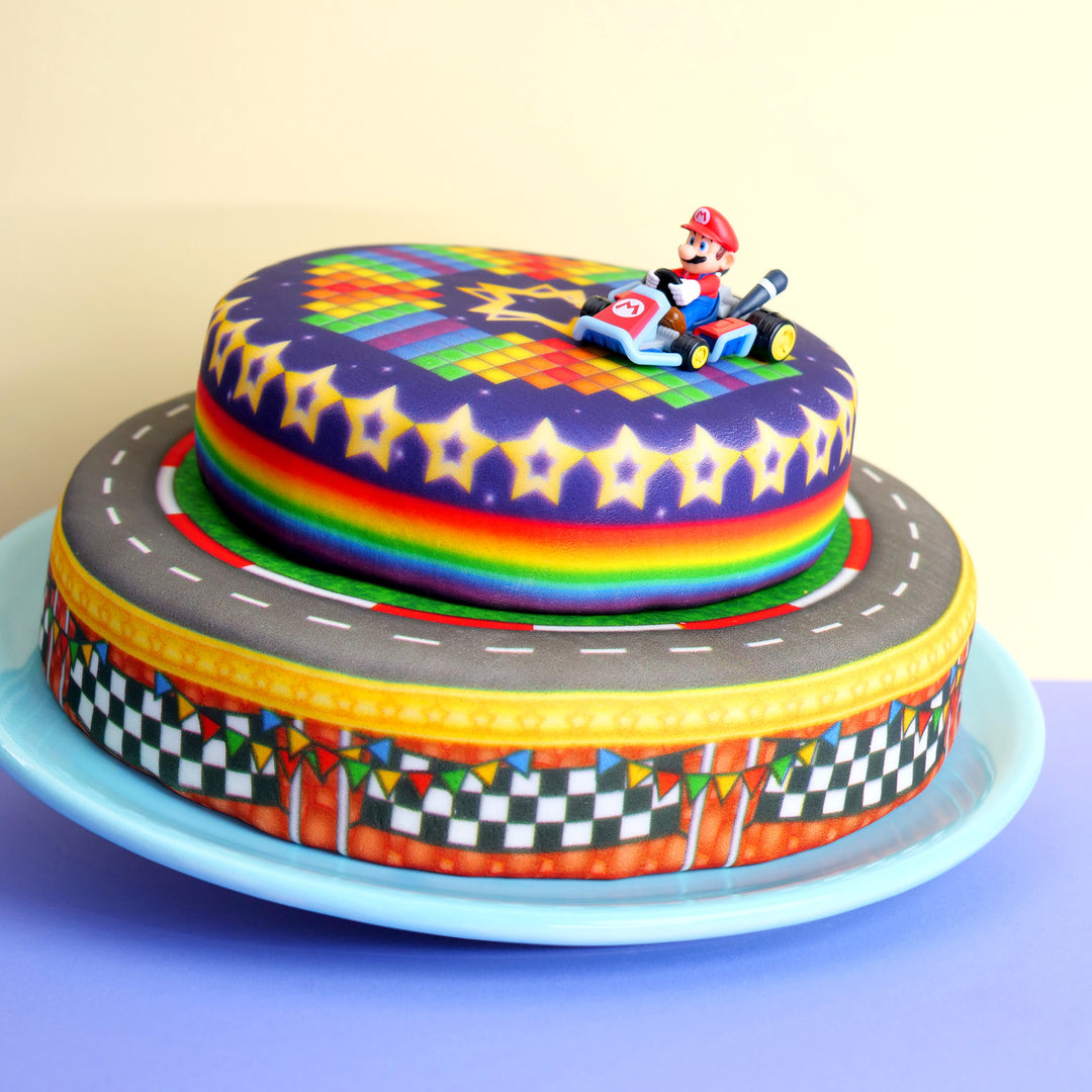 Mario Kart® på tvåvåningstårta med världsbana
