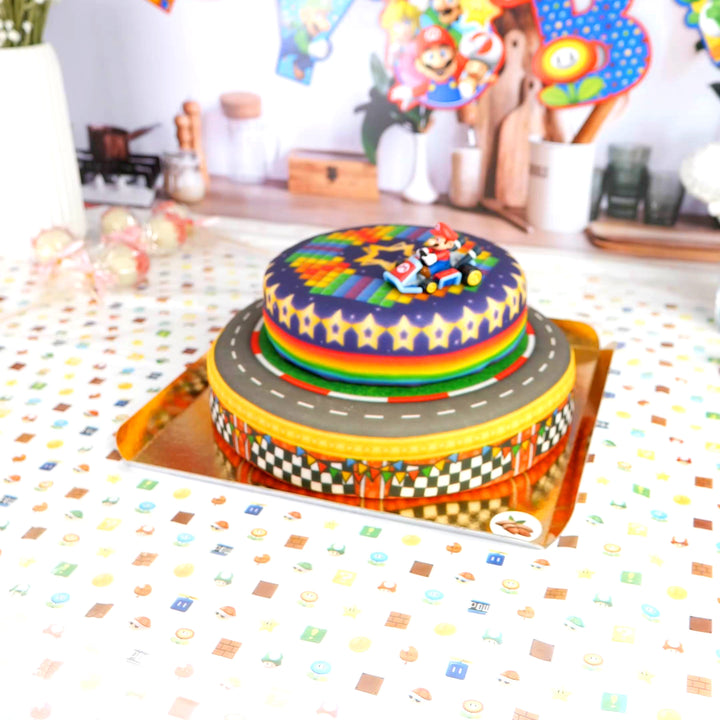 Mario Kart® på tvåvåningstårta med världsbana