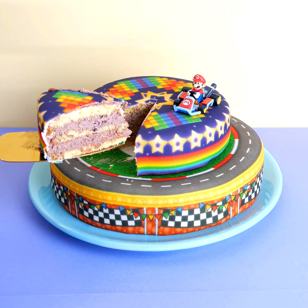 Mario Kart® på tvåvåningstårta med världsbana