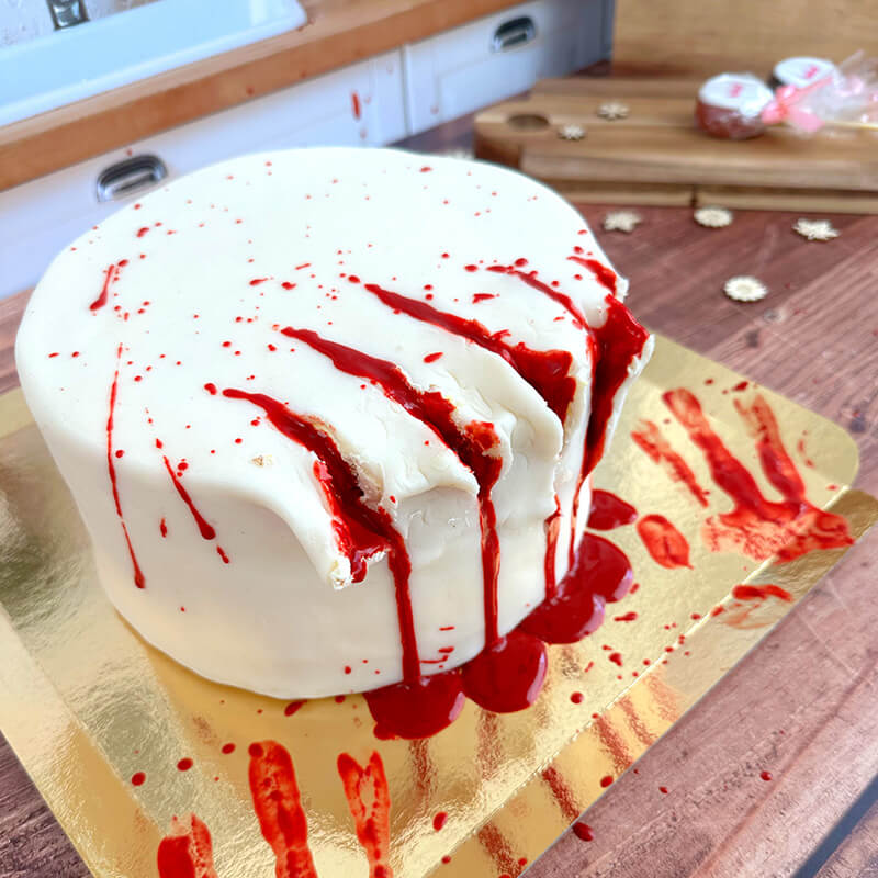 Limited Edition: blutige Halloween Torte