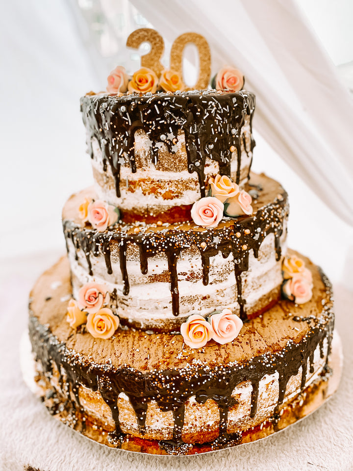 Naked cake i tre våningar