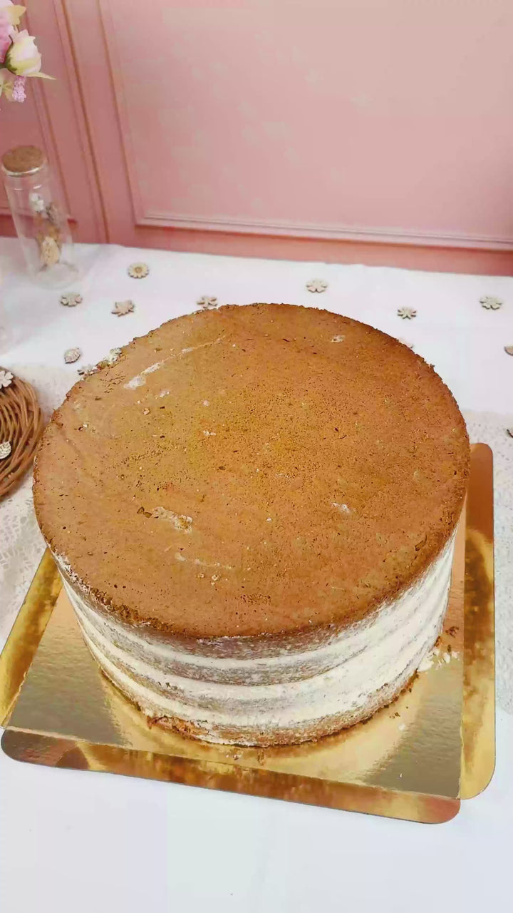 Naked cake vanilj bröllopstårta